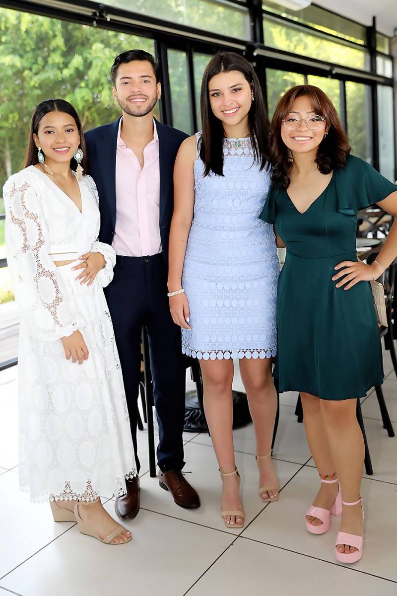 Luisa Torres, Fernando Moncada, Luna Castro y Raquel García