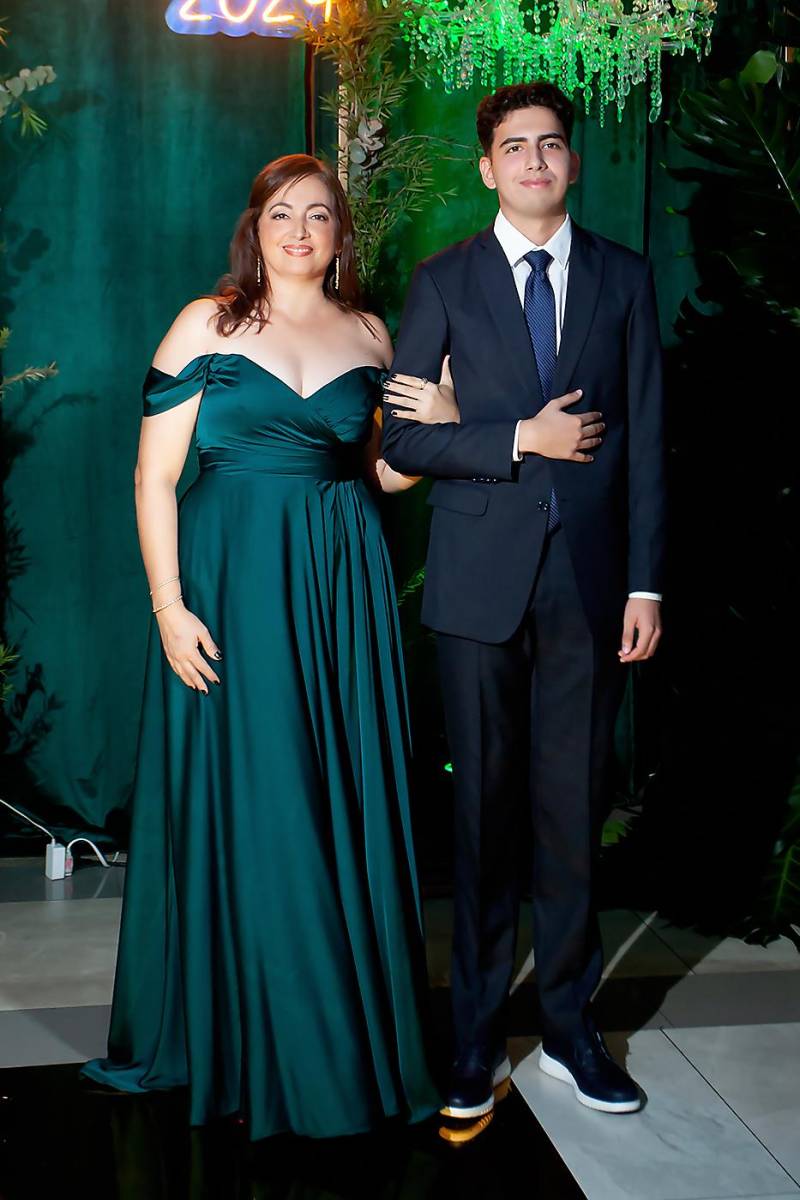 Karen Hernández con su hijo William Andrés Jerezano