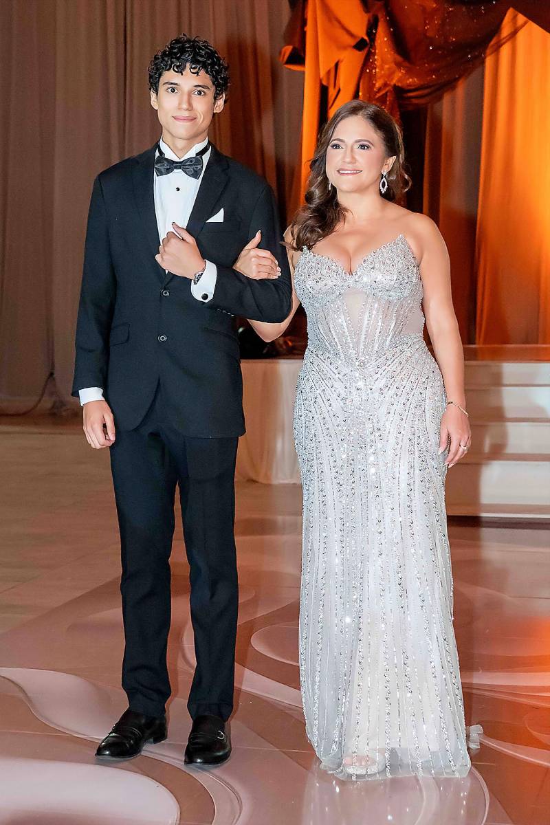 Sebastián Giron y su madre Martha Aguilera. 