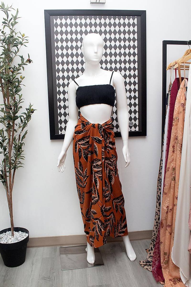 Conjunto para una salida a la playa, de la colección de verano de Mary Ann Kafati.