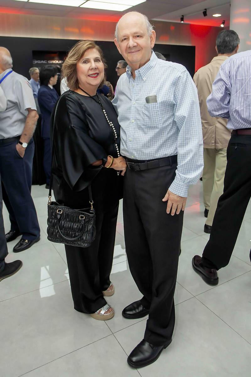 Lizeth y Roberto Nasser.