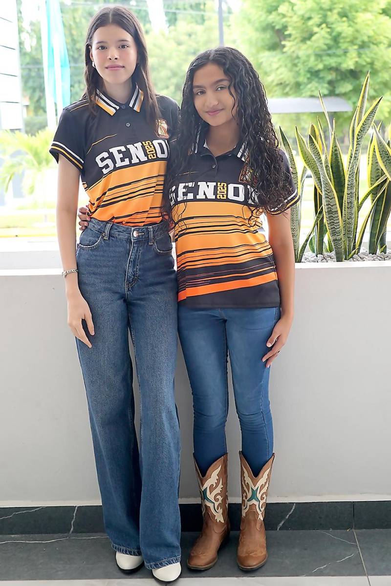 Christell Paz y Sara Harp.