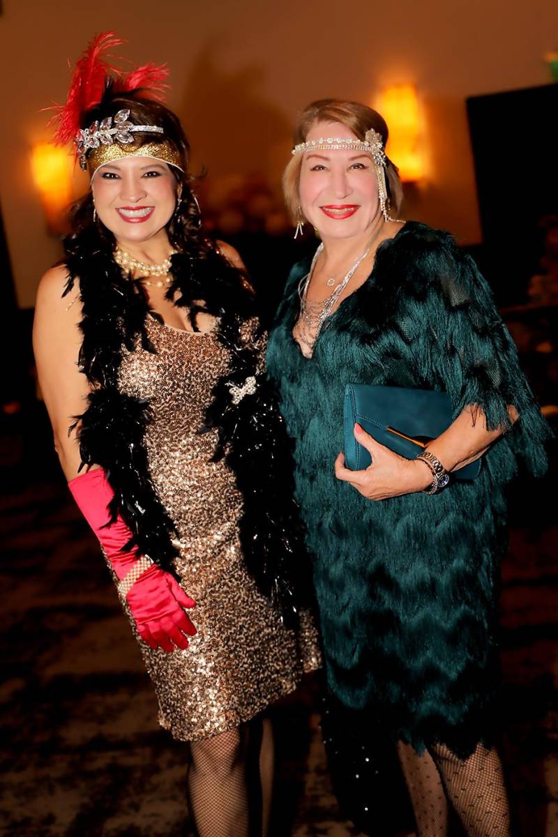 Carla Flores Gómez y Zonia Matilde Fiallos.