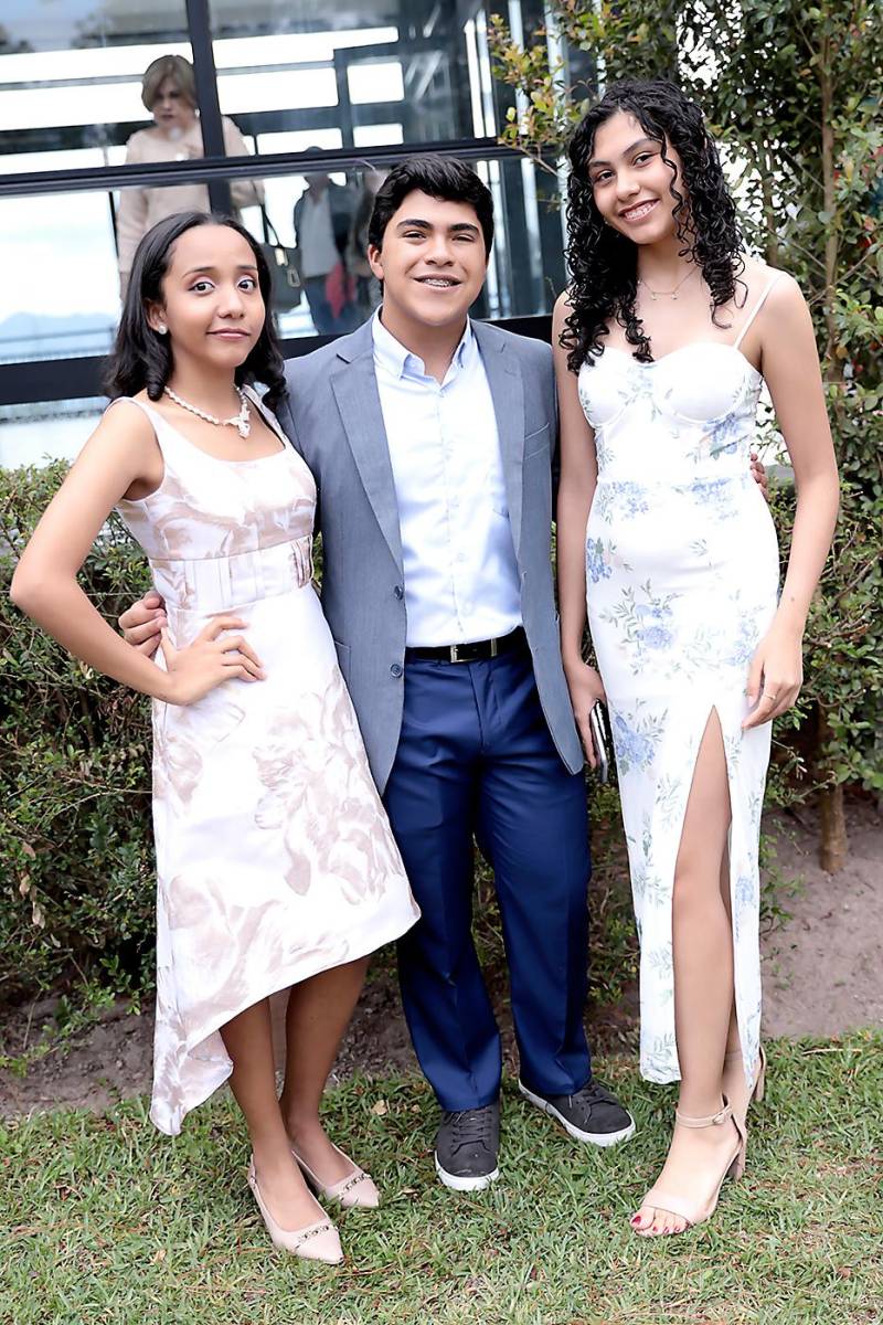 Milly, Nicolás Salazar y María Luisa.