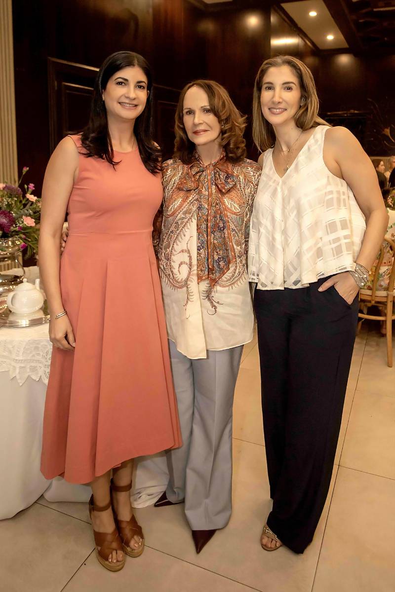 Orieta, Juana e Ingrid Canahuati. 