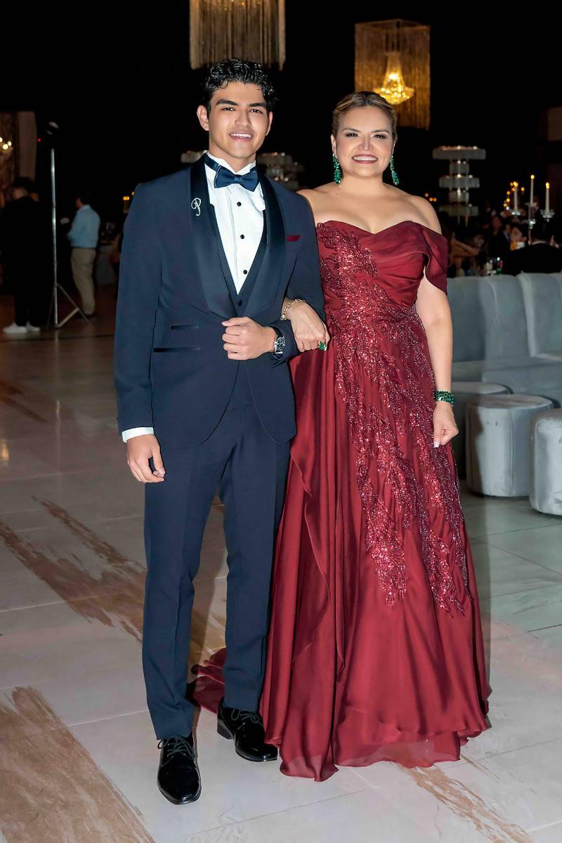 Desfile padres e hijos de la prom 2026 de la Escuela Santa María del Valle