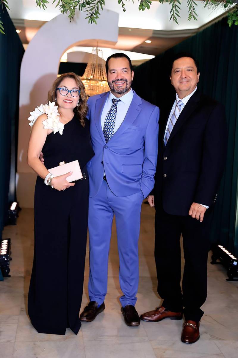 Fiesta de la prom 2025 de la Academia Los Pinares