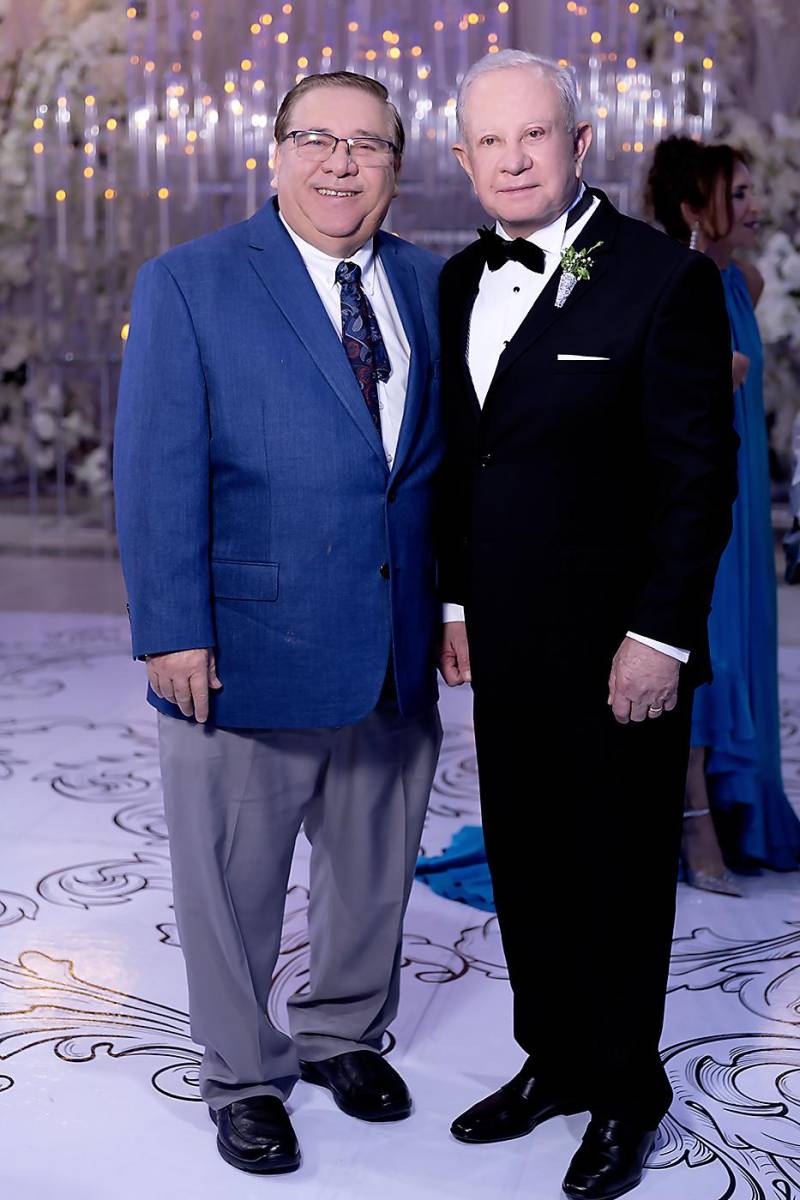 El pastor Ernesto Pinto y su amigo Roger Valladares