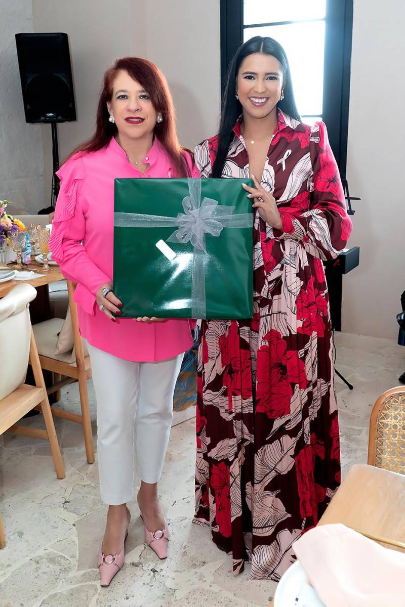 Johanna Rosenthal y Norma Farias.