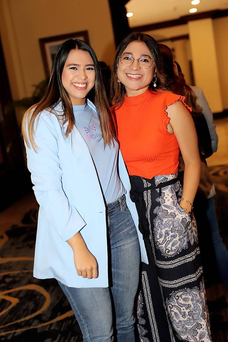 Norma Farías y Paola Perdomo.
