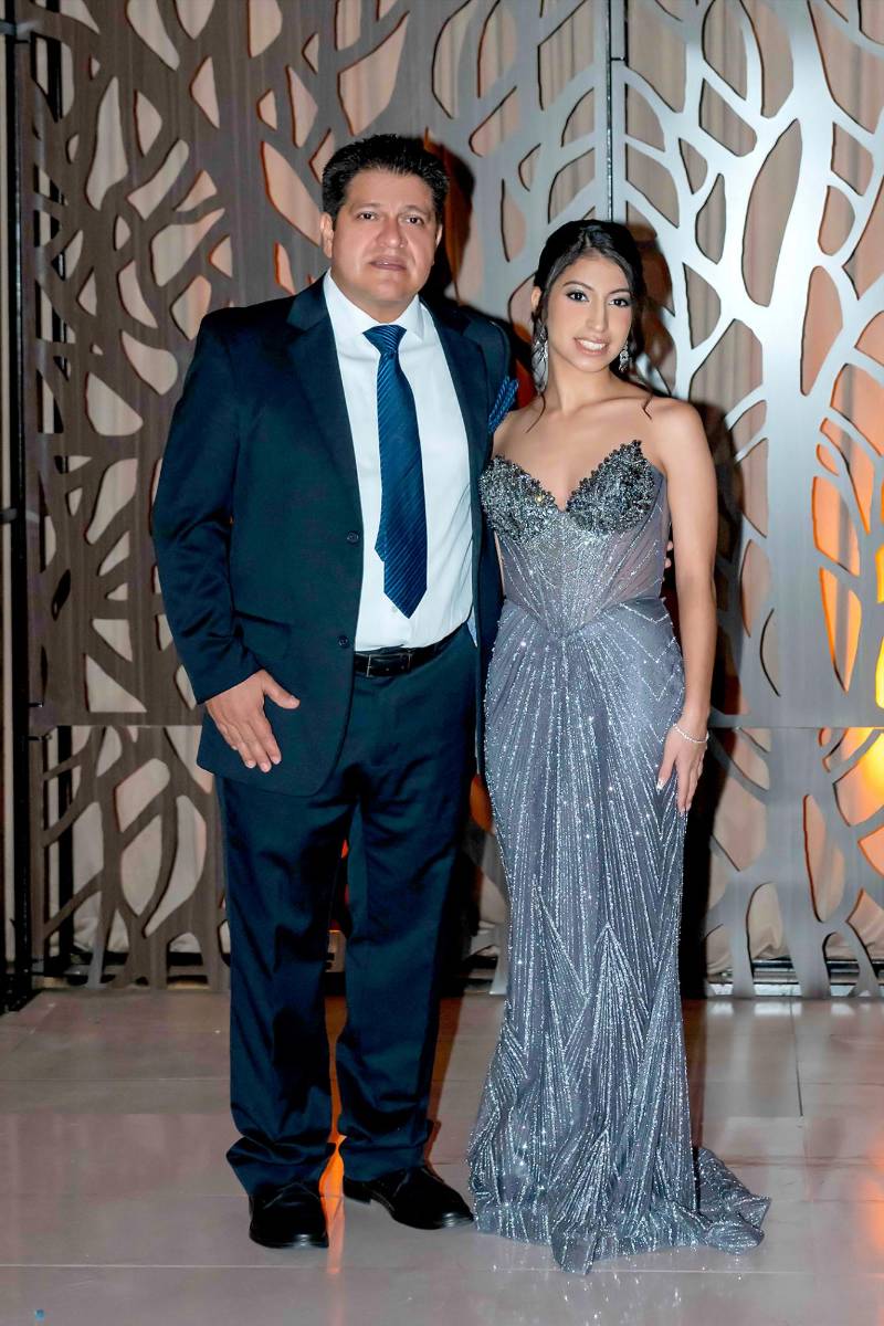 Desfile padres e hijos de la prom 2026 de la Escuela Santa María del Valle