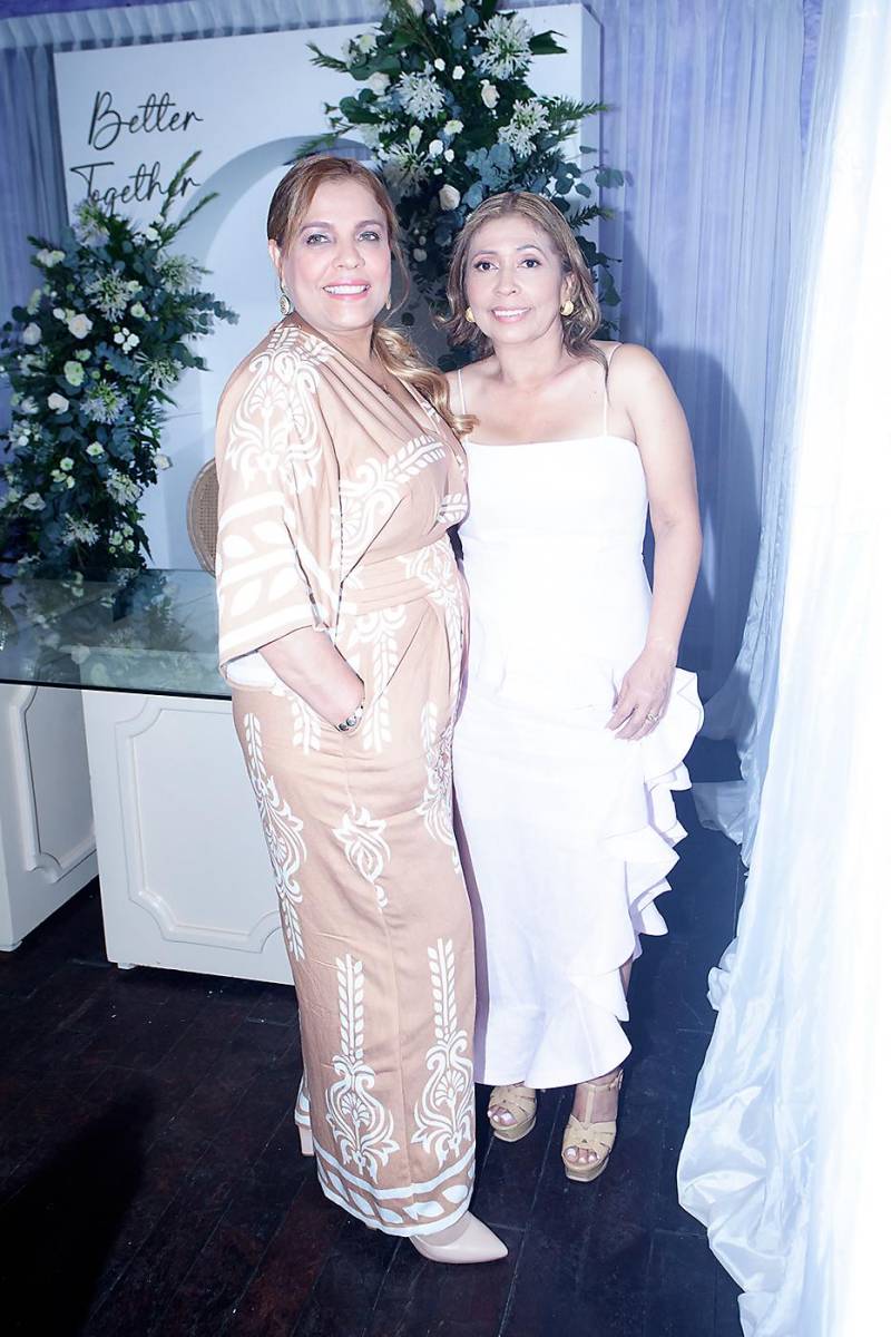 Mabel Velásquez y Glenda Paz.