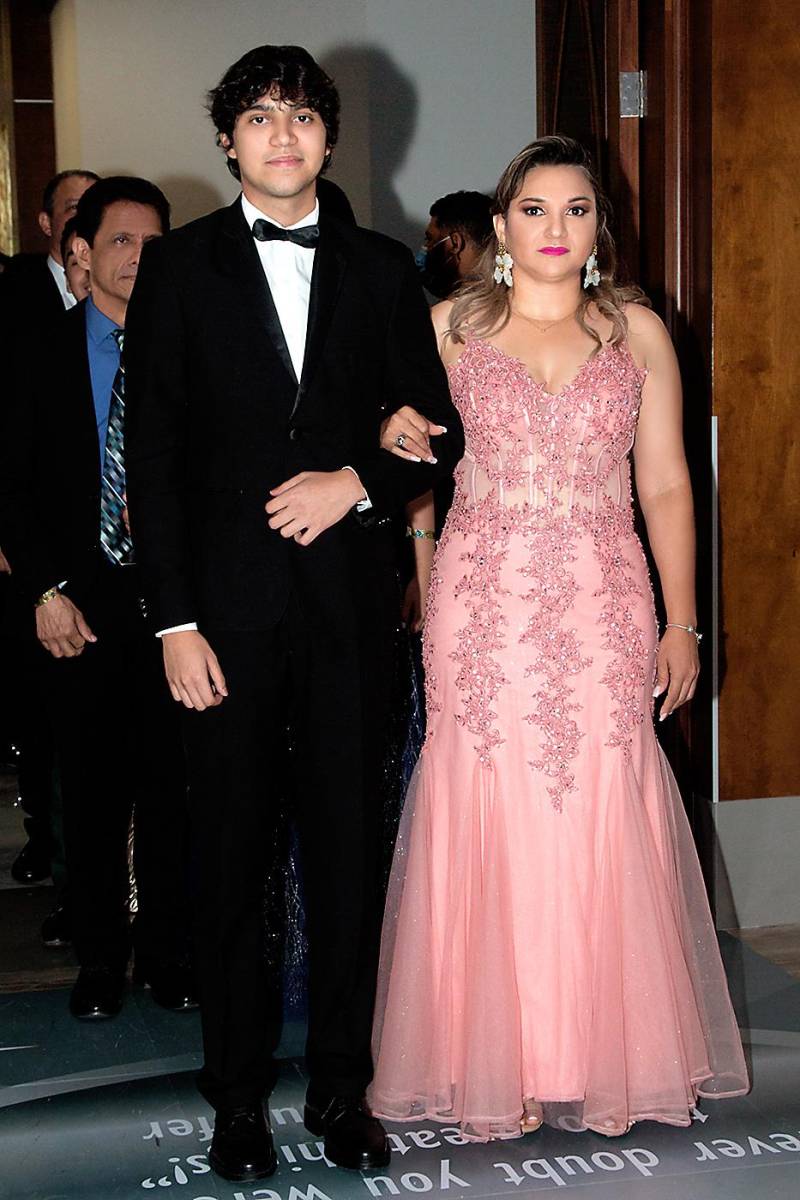 Jean Paul y su madre Aminta Rodríguez.