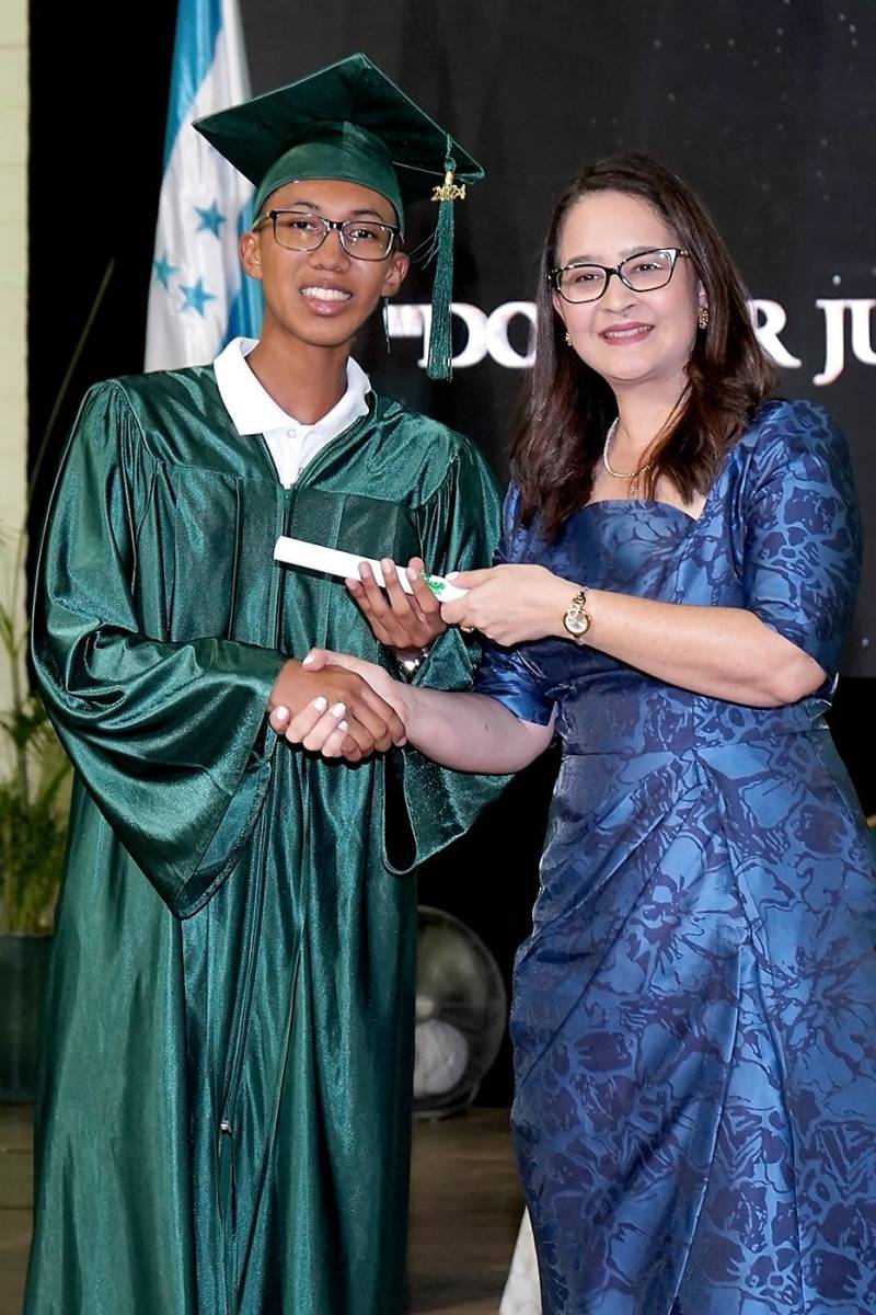 Graduación de los seniors 2024 de Elvel School