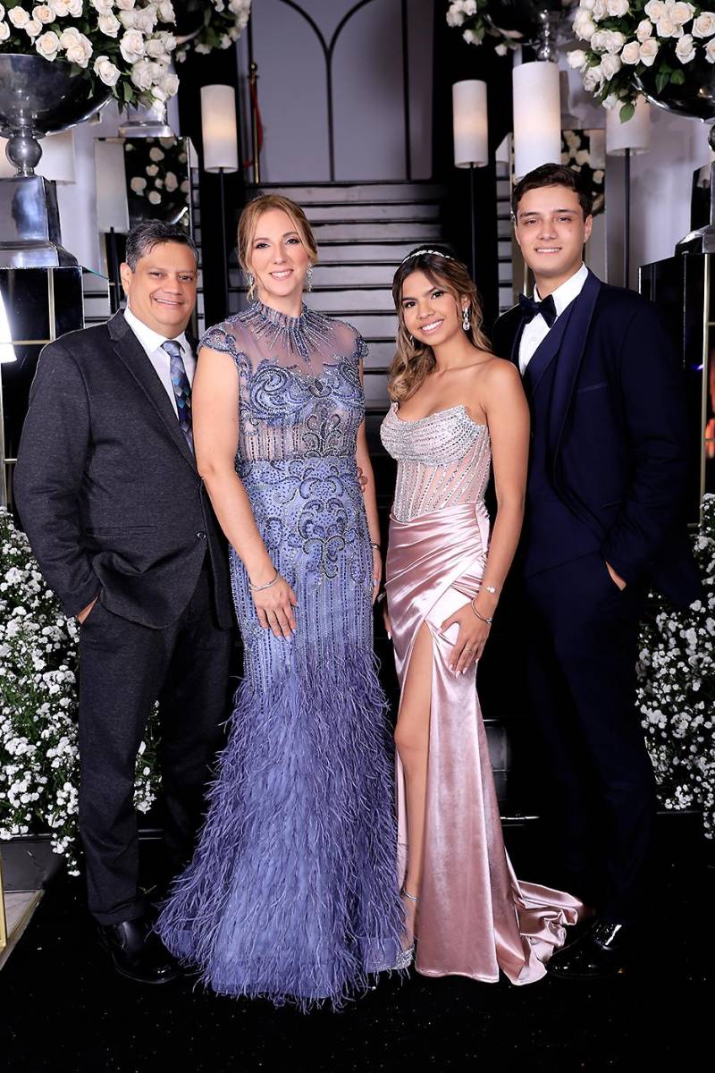 Invitados a la Prom 2025 de Elvel School