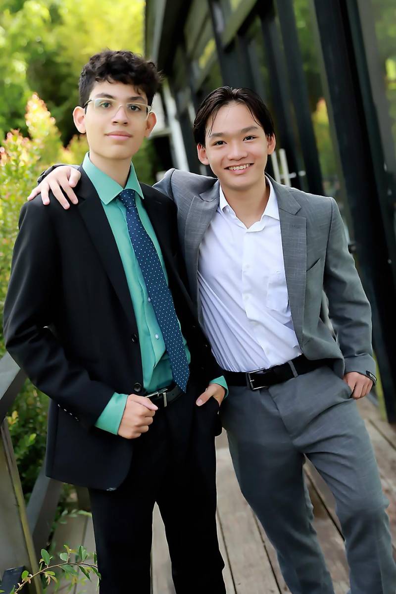Jorge Eli García y Keneth Yan.