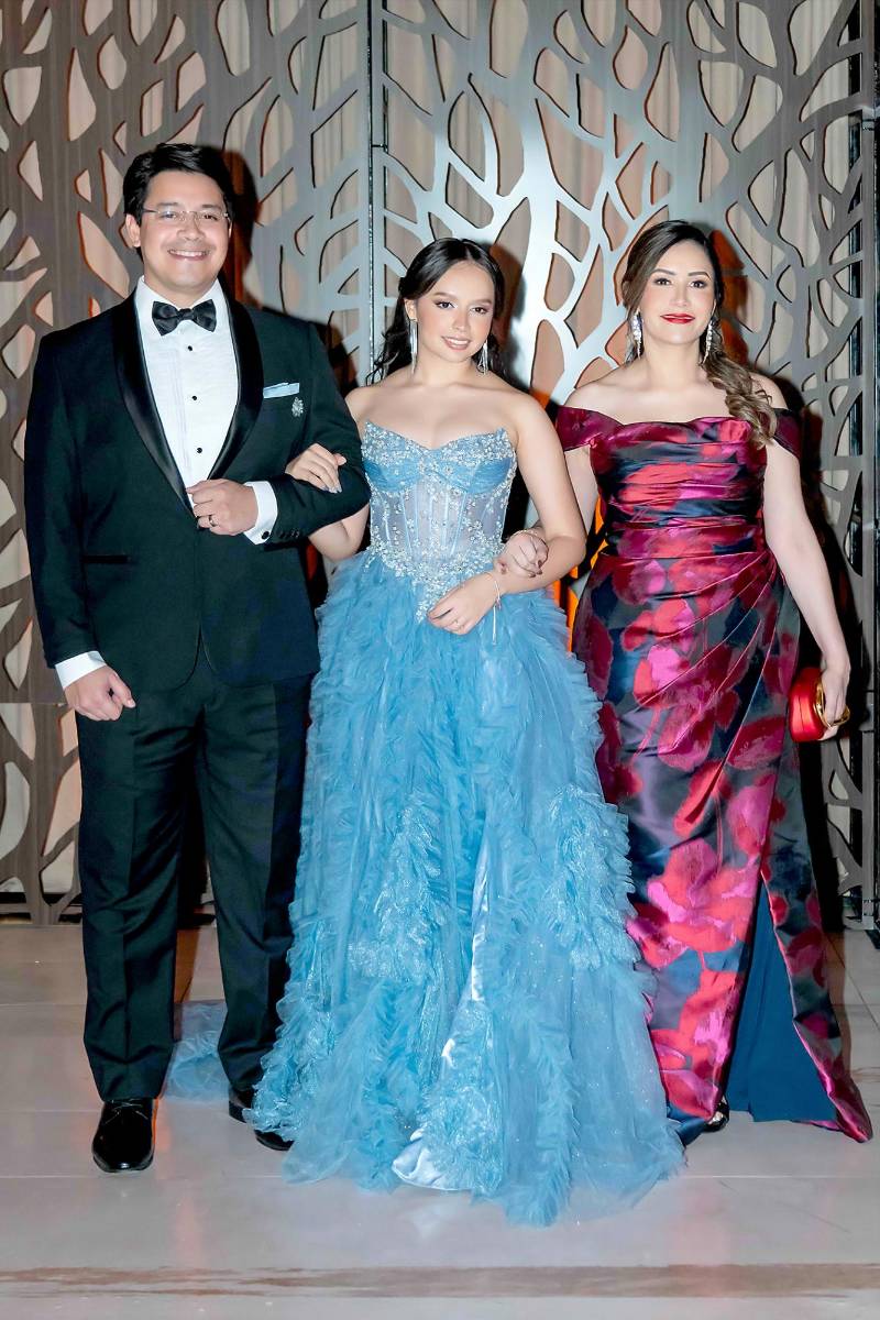 Desfile padres e hijos de la prom 2026 de la Escuela Santa María del Valle