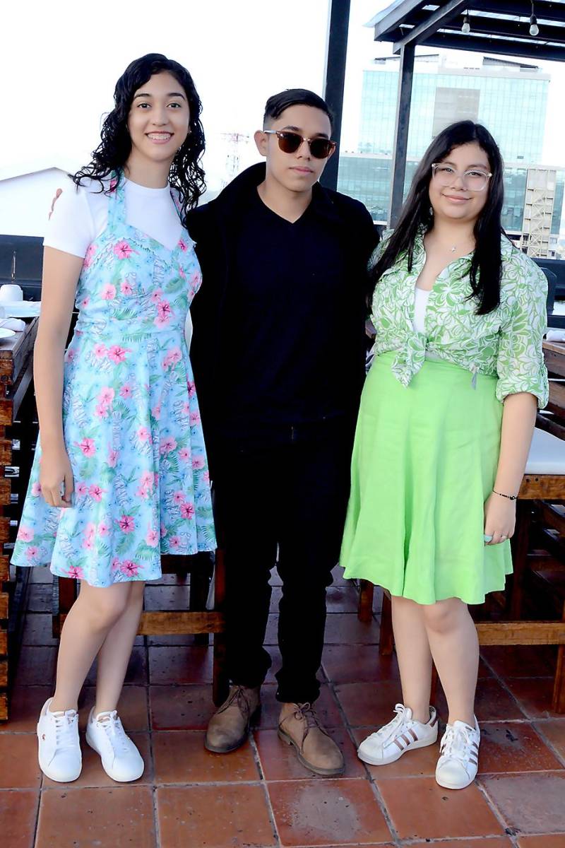 Valeria Ortega, Gabriel Blanco y Cesia Cruz