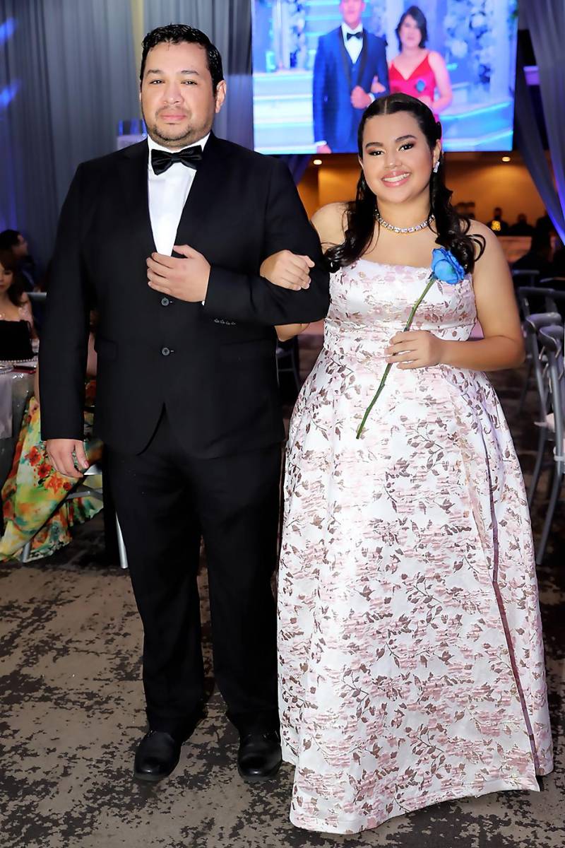 Luis Fernando Banegas con su hija María Fernanda Banegas Moncada 