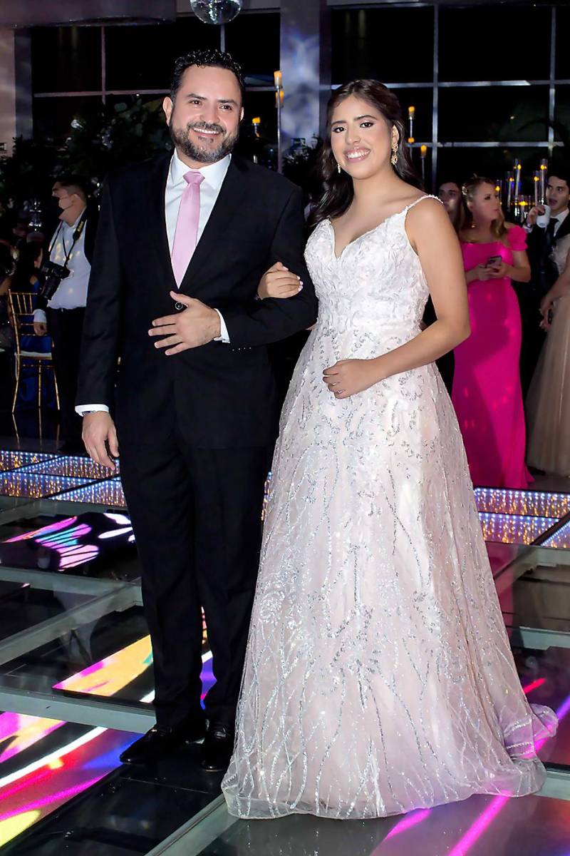 Isabella Araujo y su padre José Enrique Araujo