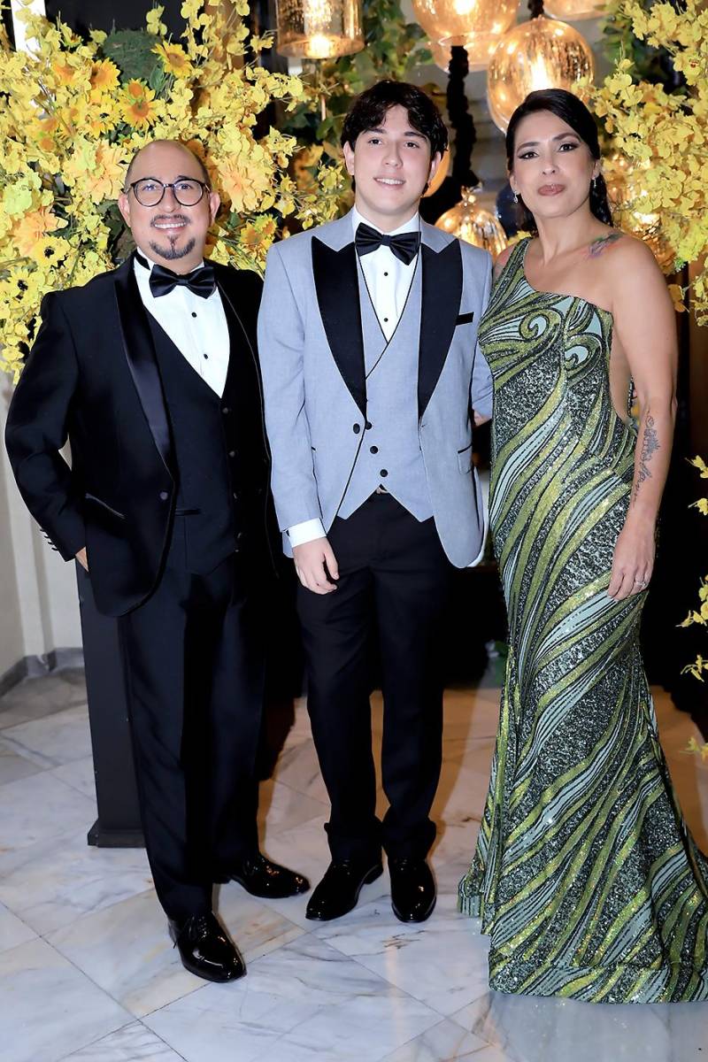 Invitados de la prom 2025 de La Estancia School