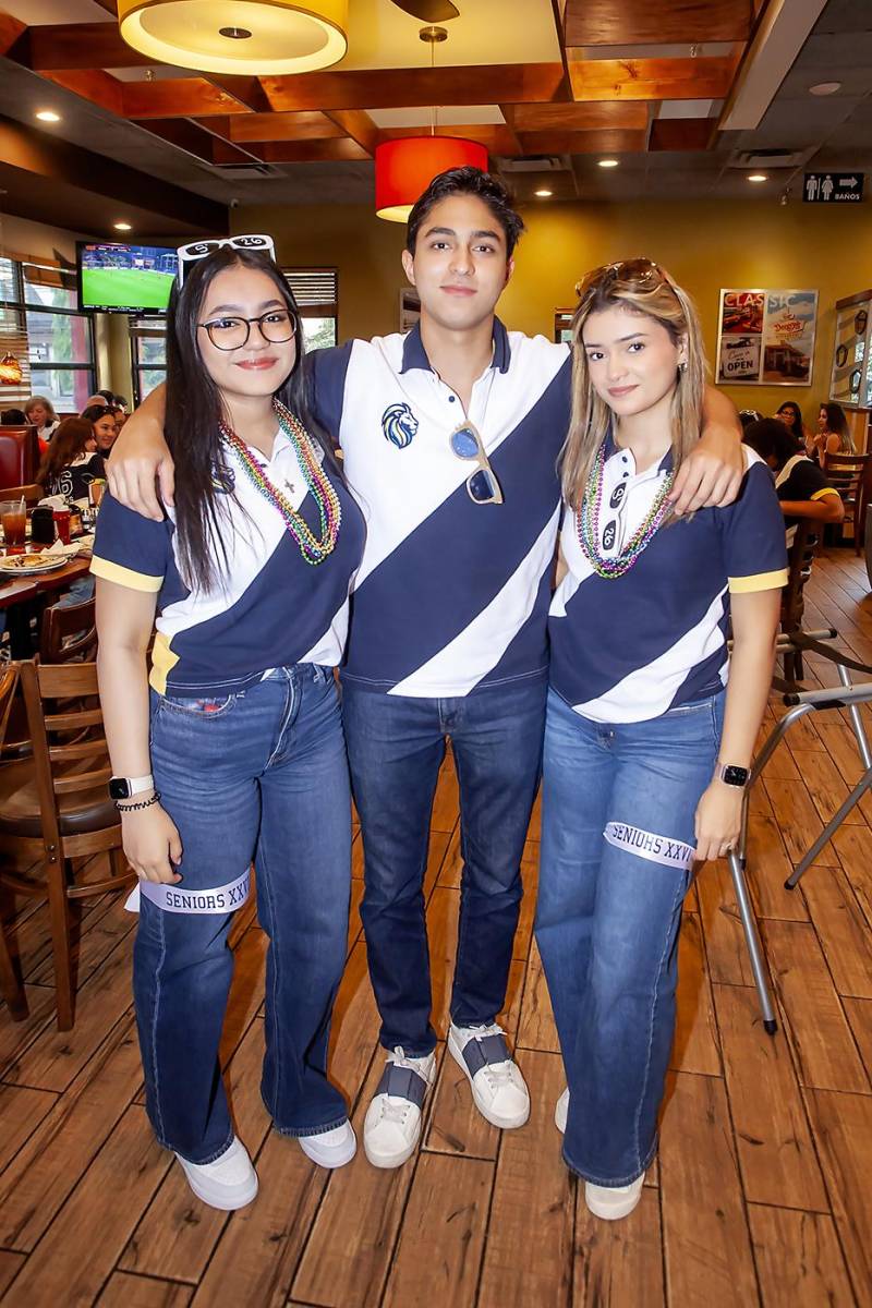 Alejandra Martínez, Pietro Rastelli y Valentina Villeda.