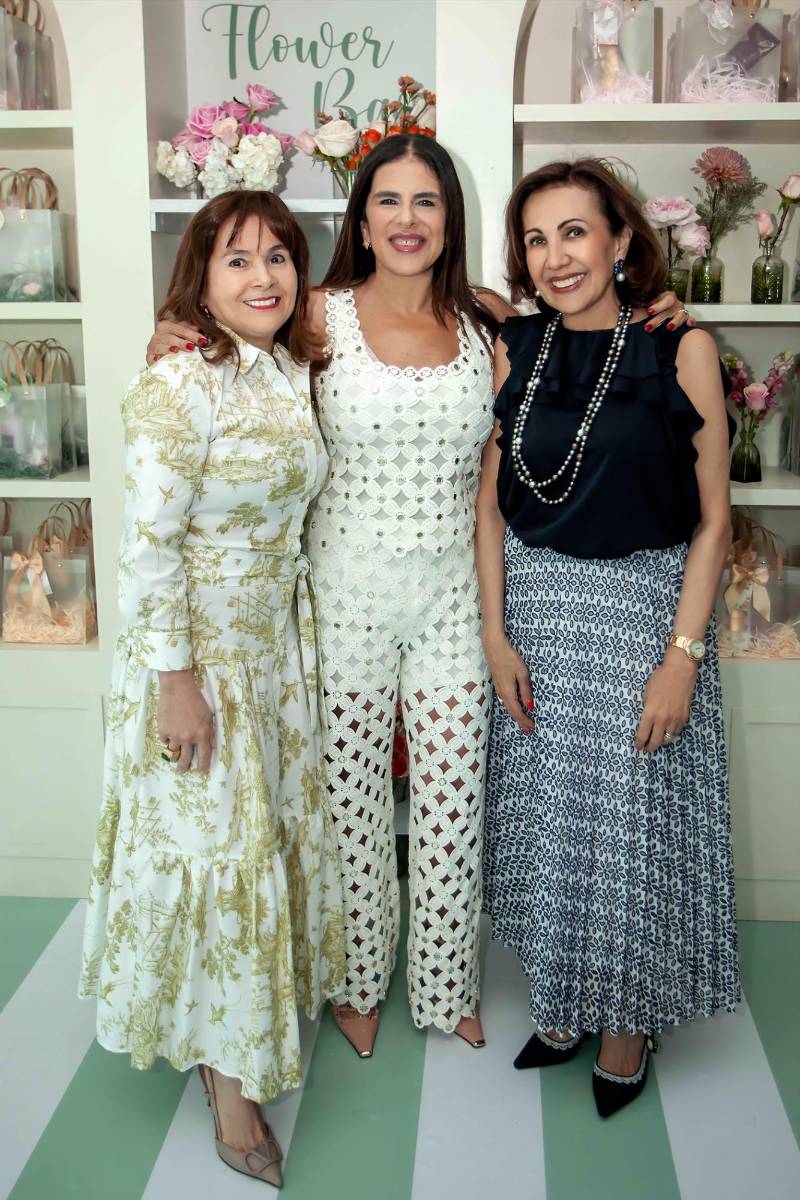 Elena Faraj, Sandra Mourra y Carolina Canahuati. 