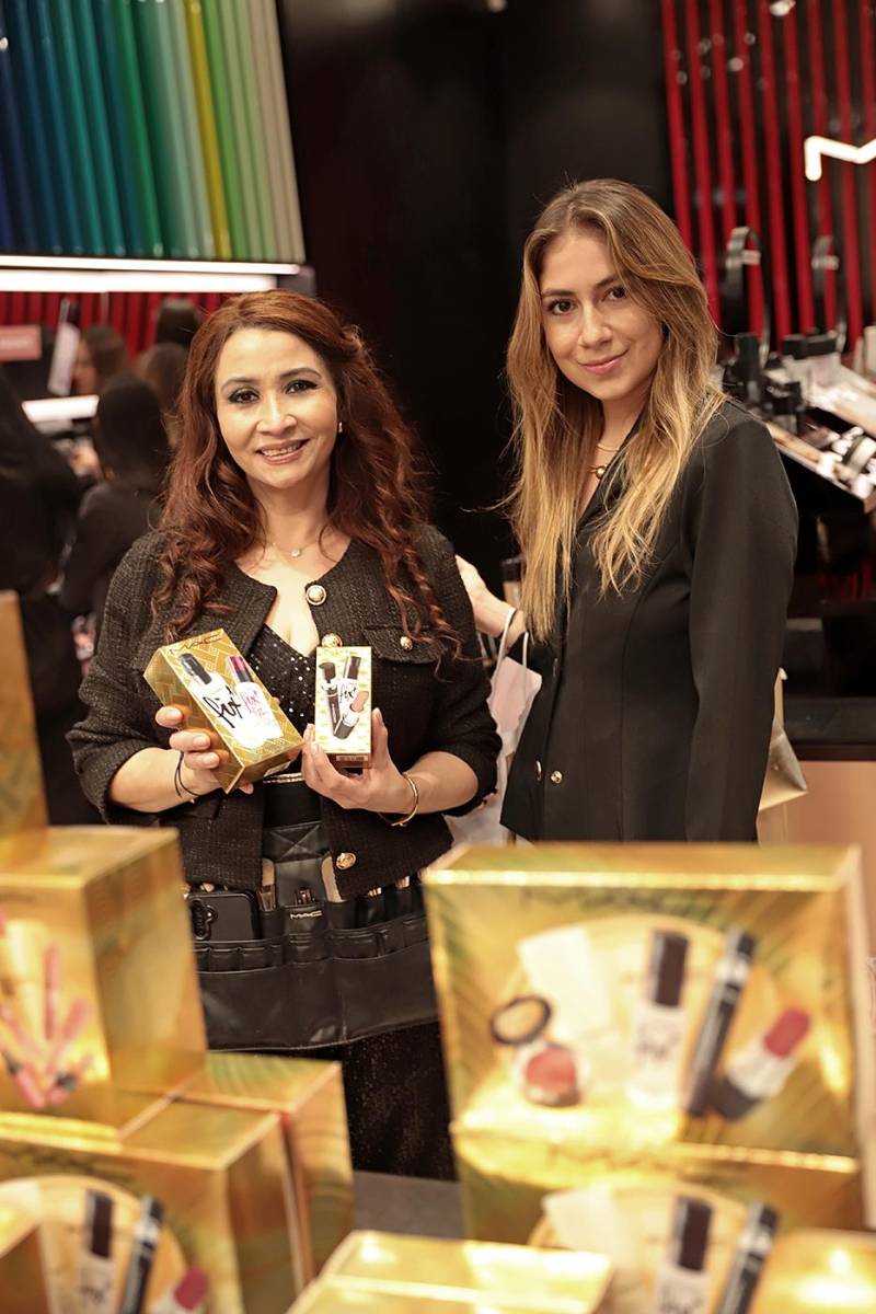 Janina Ordóñez y Ginna Pérez.