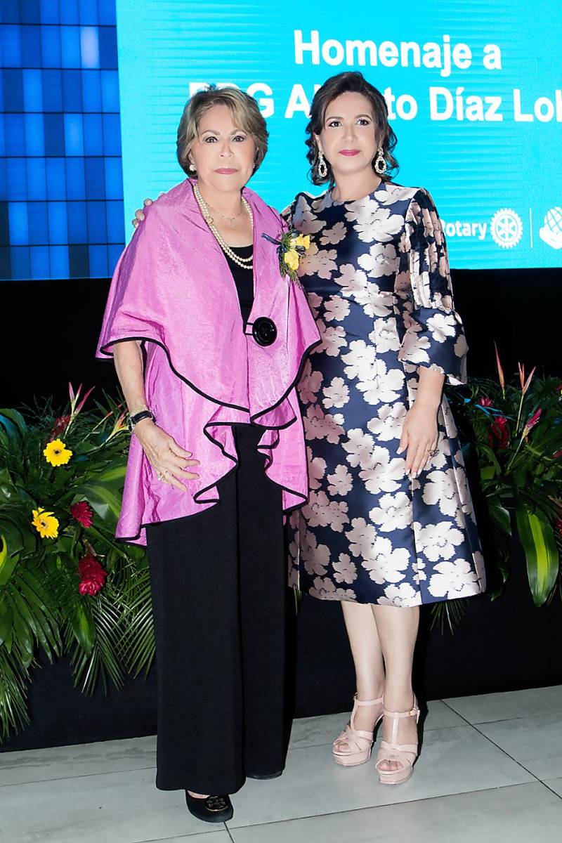 Nena Diaz Lobo y Lizeth Rodriguez.