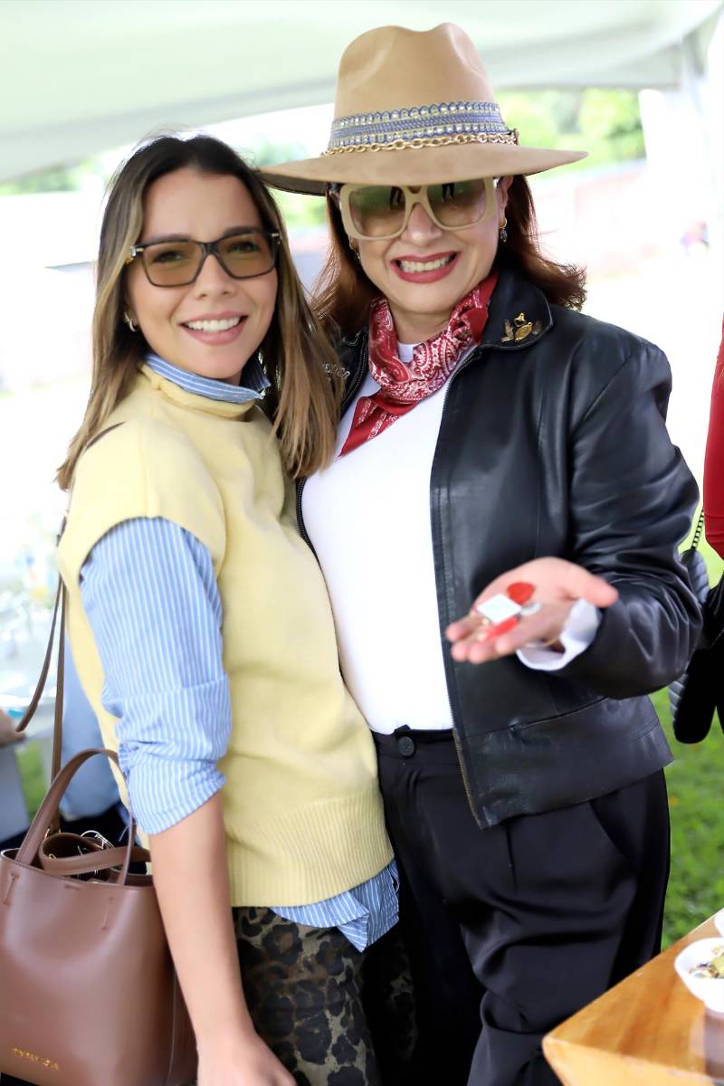 María José Paz y Marisela Cano.