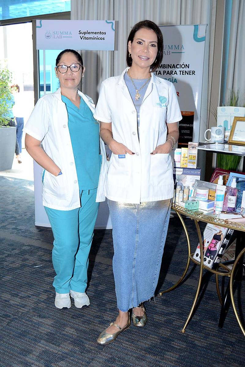 Karla Zúniga y Cecilia Bertrand.
