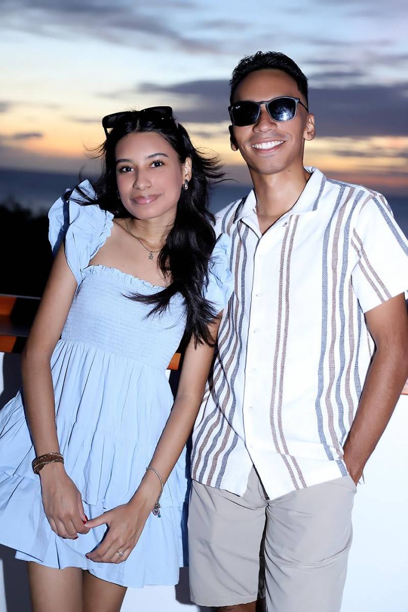 Yasari y David Castro.