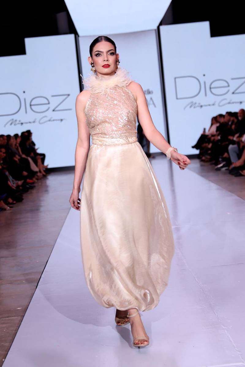 Diez por Miguel Chong en Bac Estilo Moda 2025