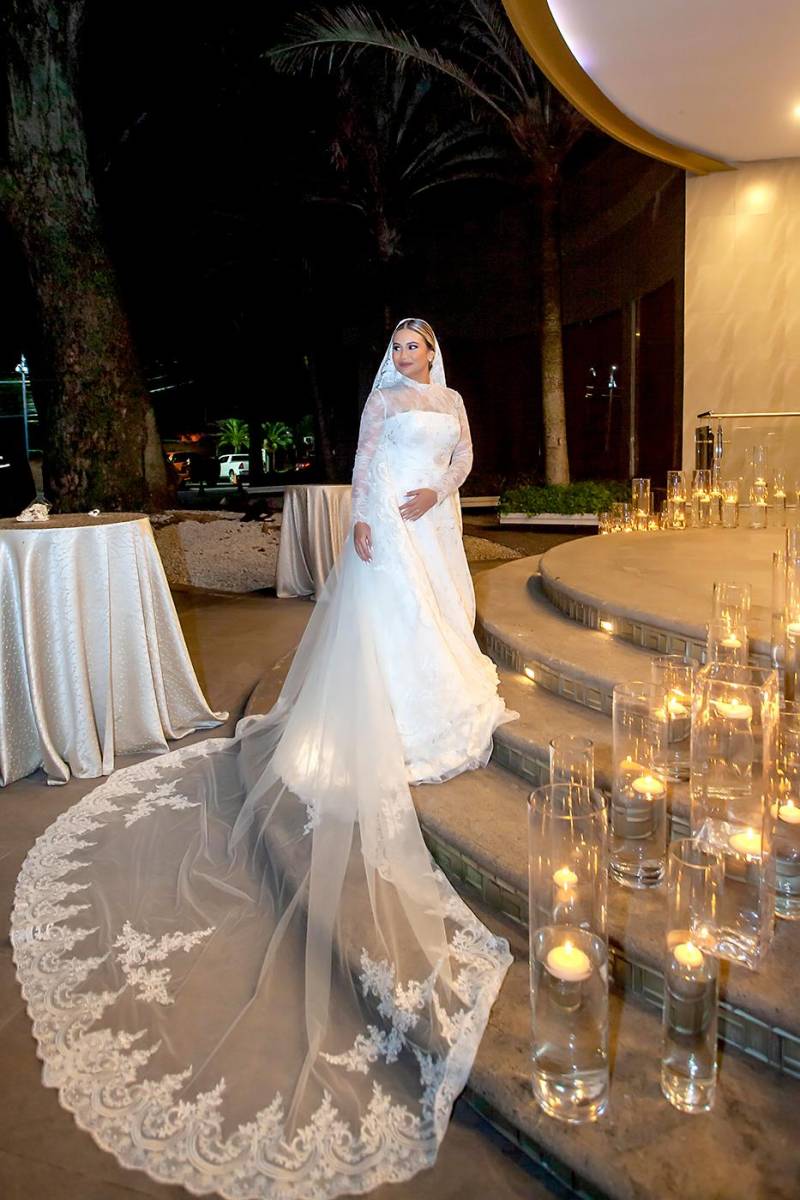 La novia Fabiola Noriega posó para el lente de Estilo mostrando su lindo y delicado vestido de novia