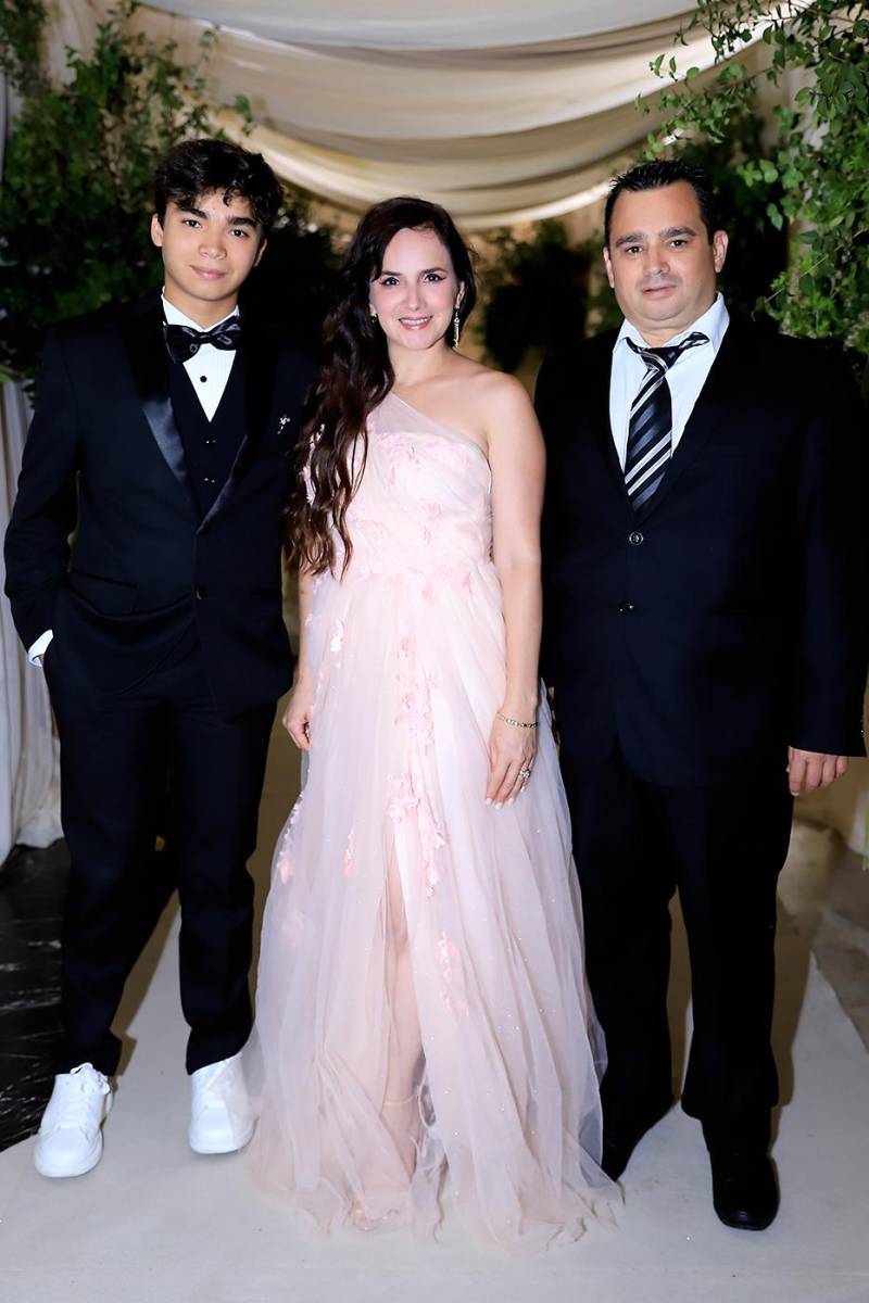 Invitados de la prom 2025 de La Estancia School