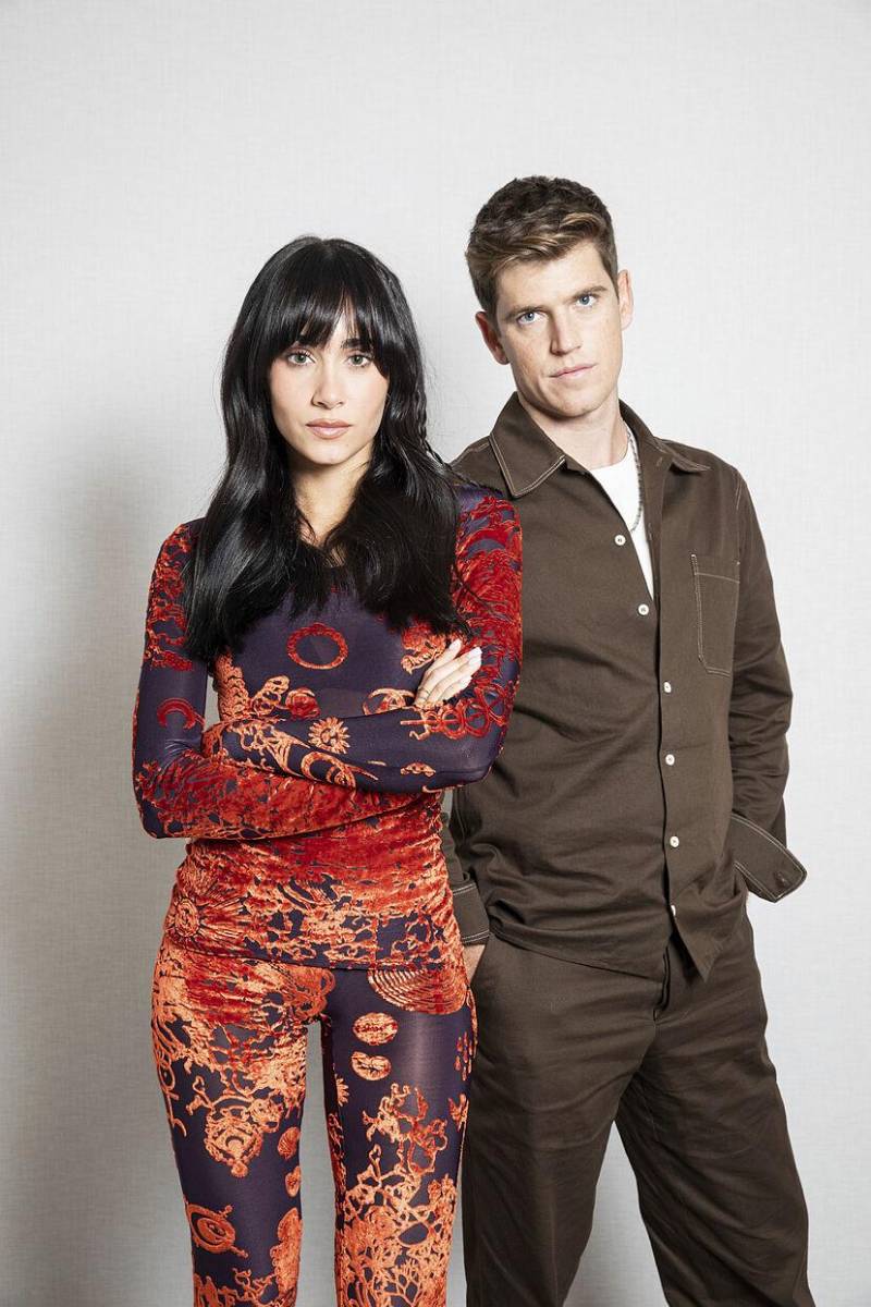 En diciembre se reveló que Aitana y Miguel Bernardeau rompieron tras cuatro años de relación. La revista Lecturas de España fue el medio que sacó la noticia con imágenes exclusivas, donde se aprecia que el actor ya no vive en la misma casa que compartía con la cantante. 