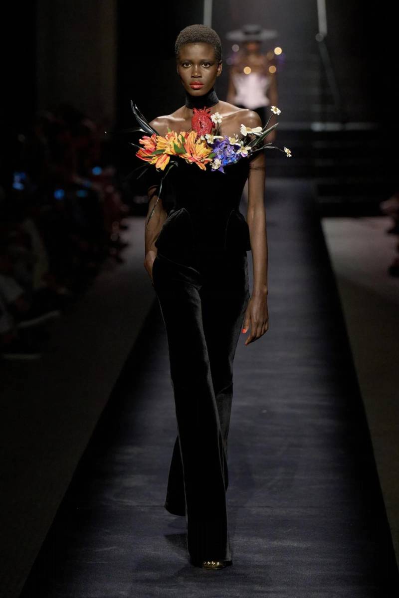 Schiaparelli presenta colección Otoño 2022