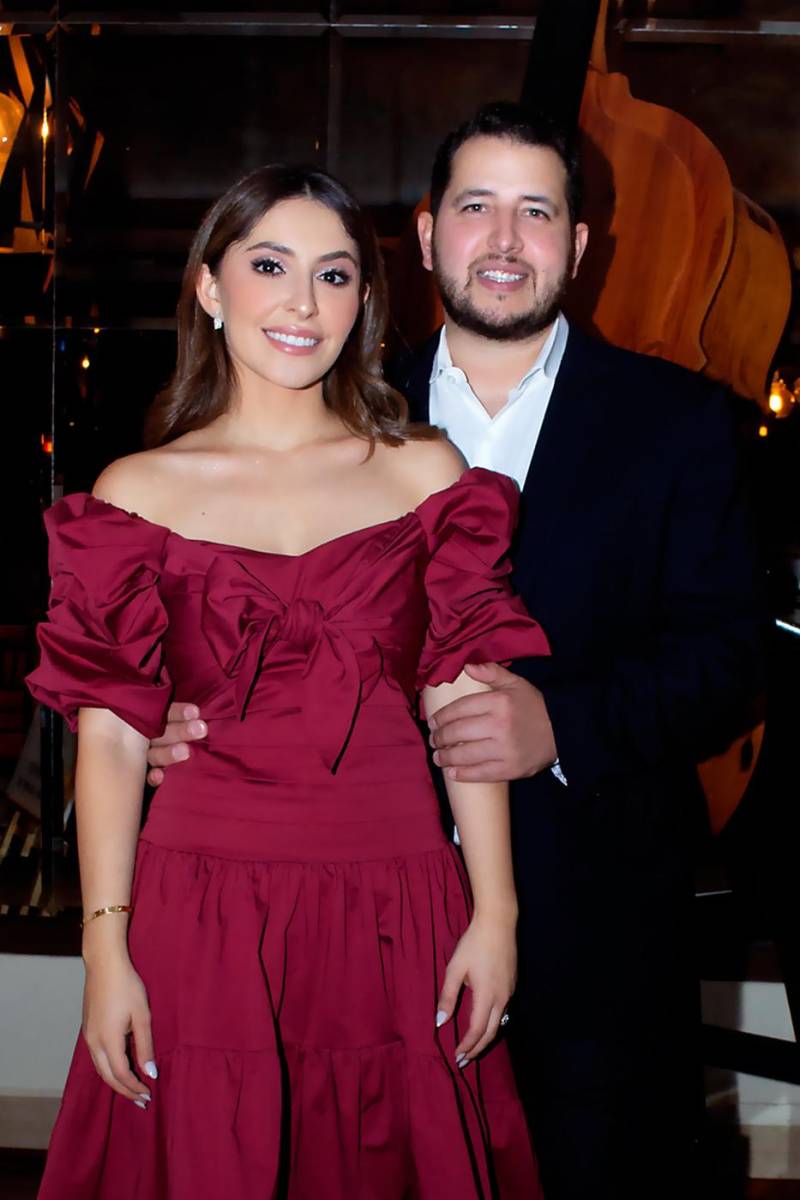 Los futuros esposos: Rebecca López Fiszman y Rommel Hawit Medina.