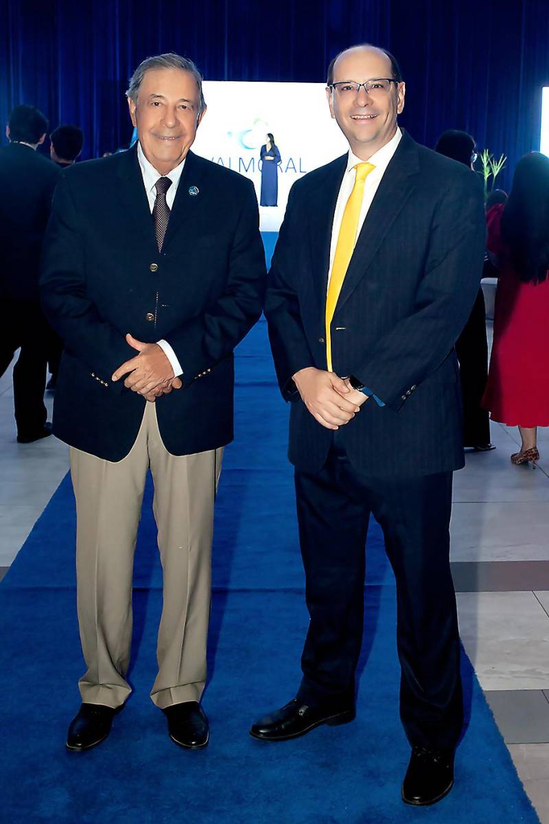 Jhony Marinakys y Dino Palacios