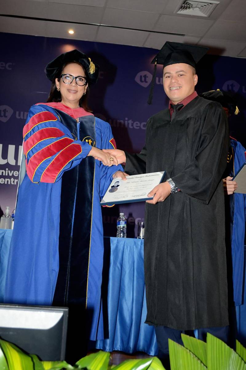 Graduaciones de Posgrado de UNITEC de Tegucigalpa 2025