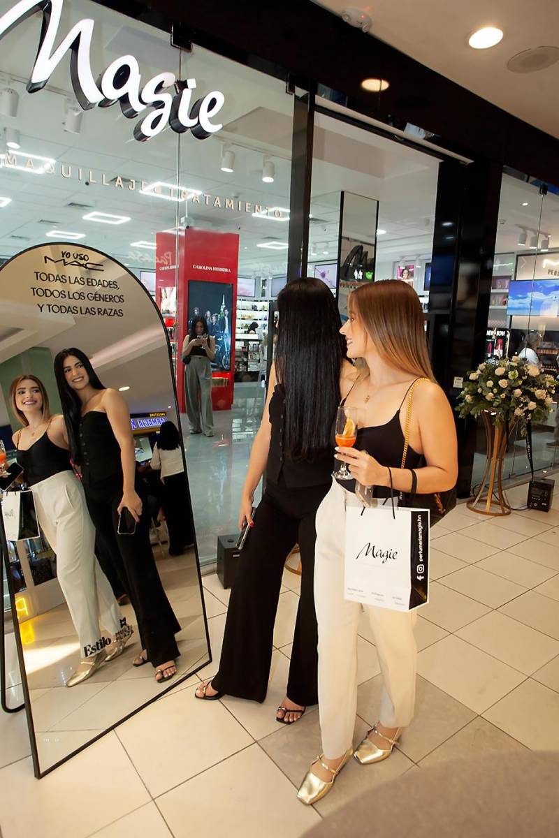  Grecia Gáleas y Lilian Pineda