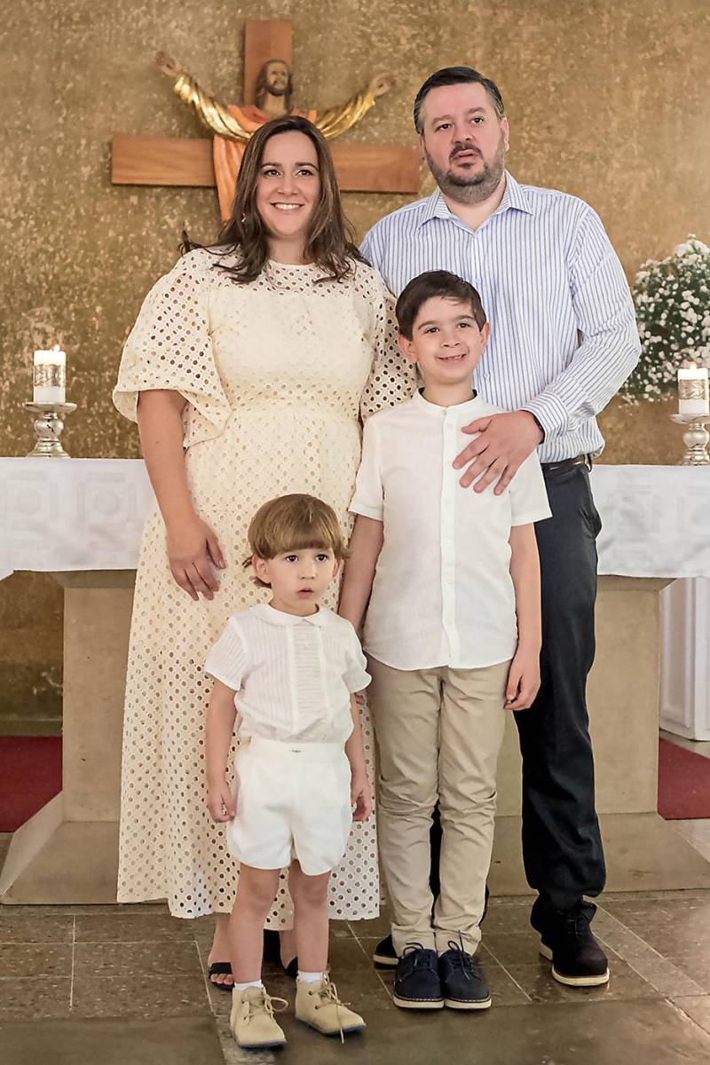 Alejandra y Luis Vargas con sus hijos Matthias y Andrés 