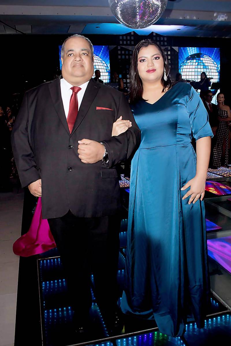 Diana Mejia y su padre Víctor Mejía. 