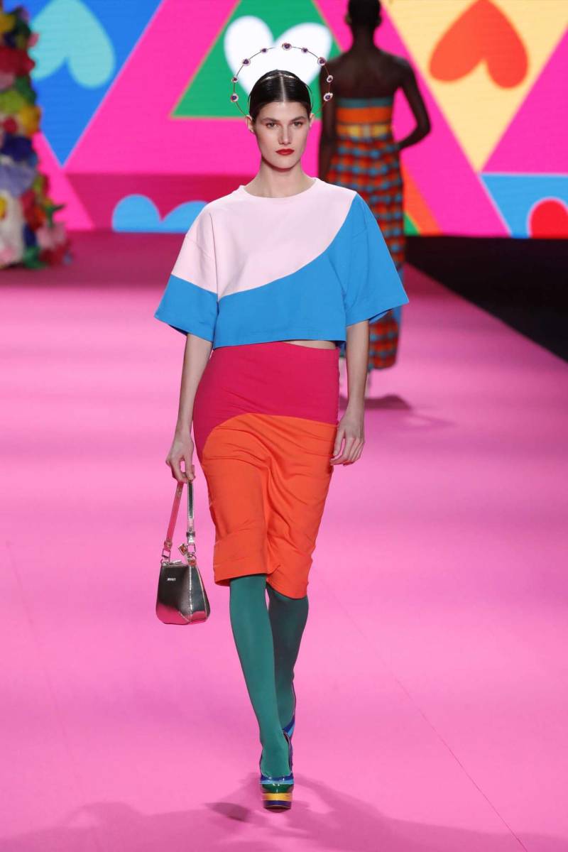Los lunares protagonista de la colección de Agatha Ruiz de la Prada