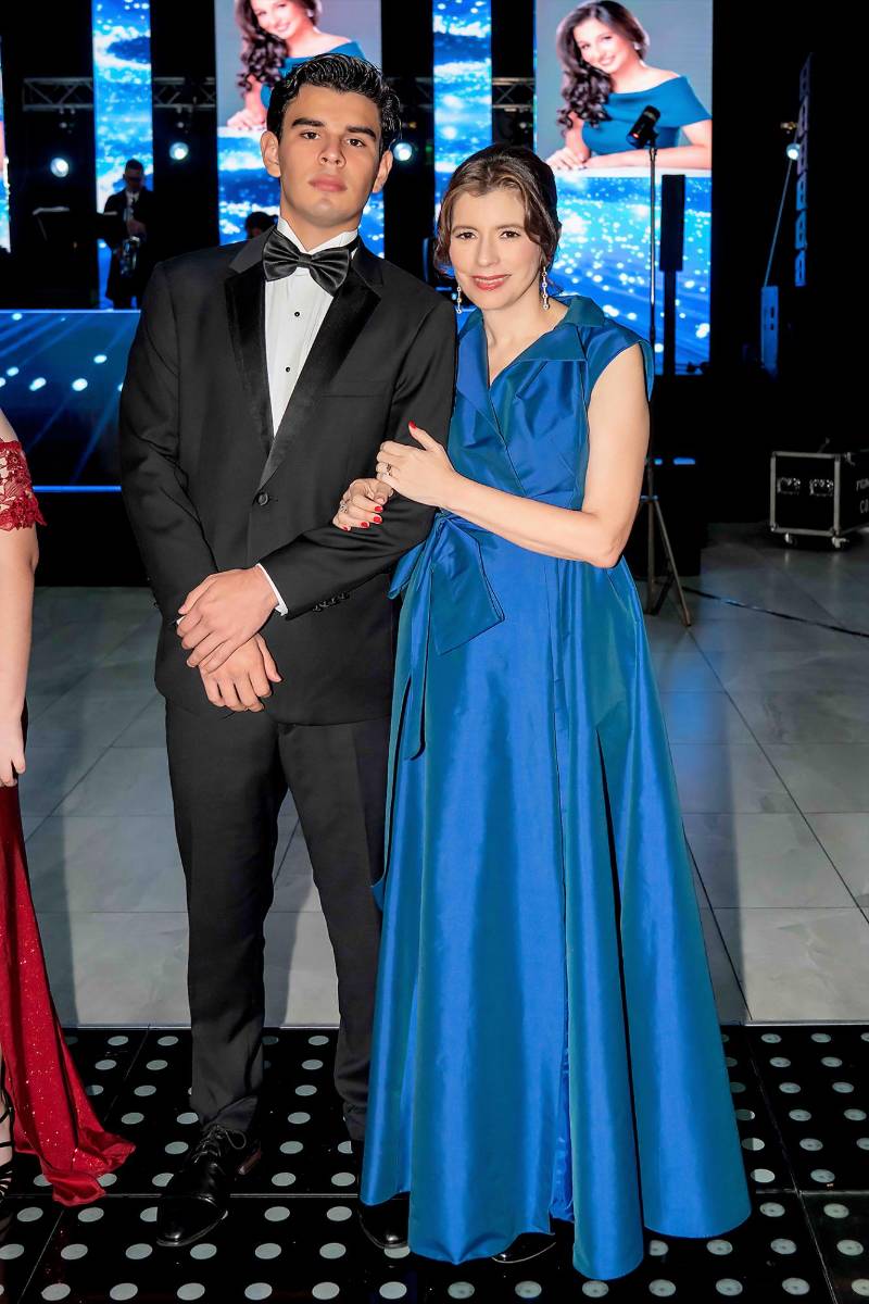 Jorge Arguello y su madre Armida López de Arguello.