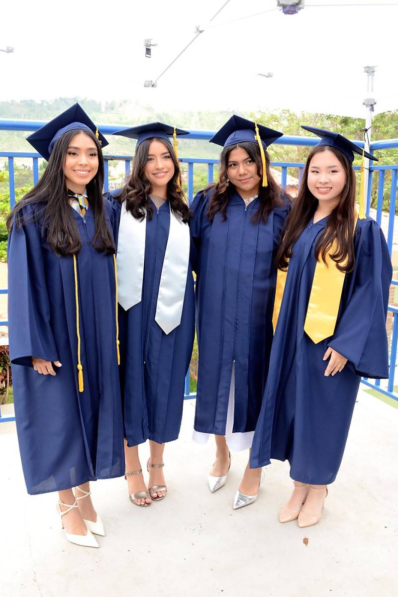 Alessandra Pérez, Adriana Jiménez, Camila Cortés e Isabella Qiu.