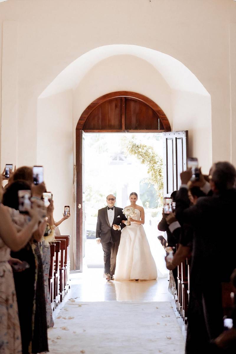 Asi se vivió la boda eclesiástica de Johannes Múller y Ruth Panayotti