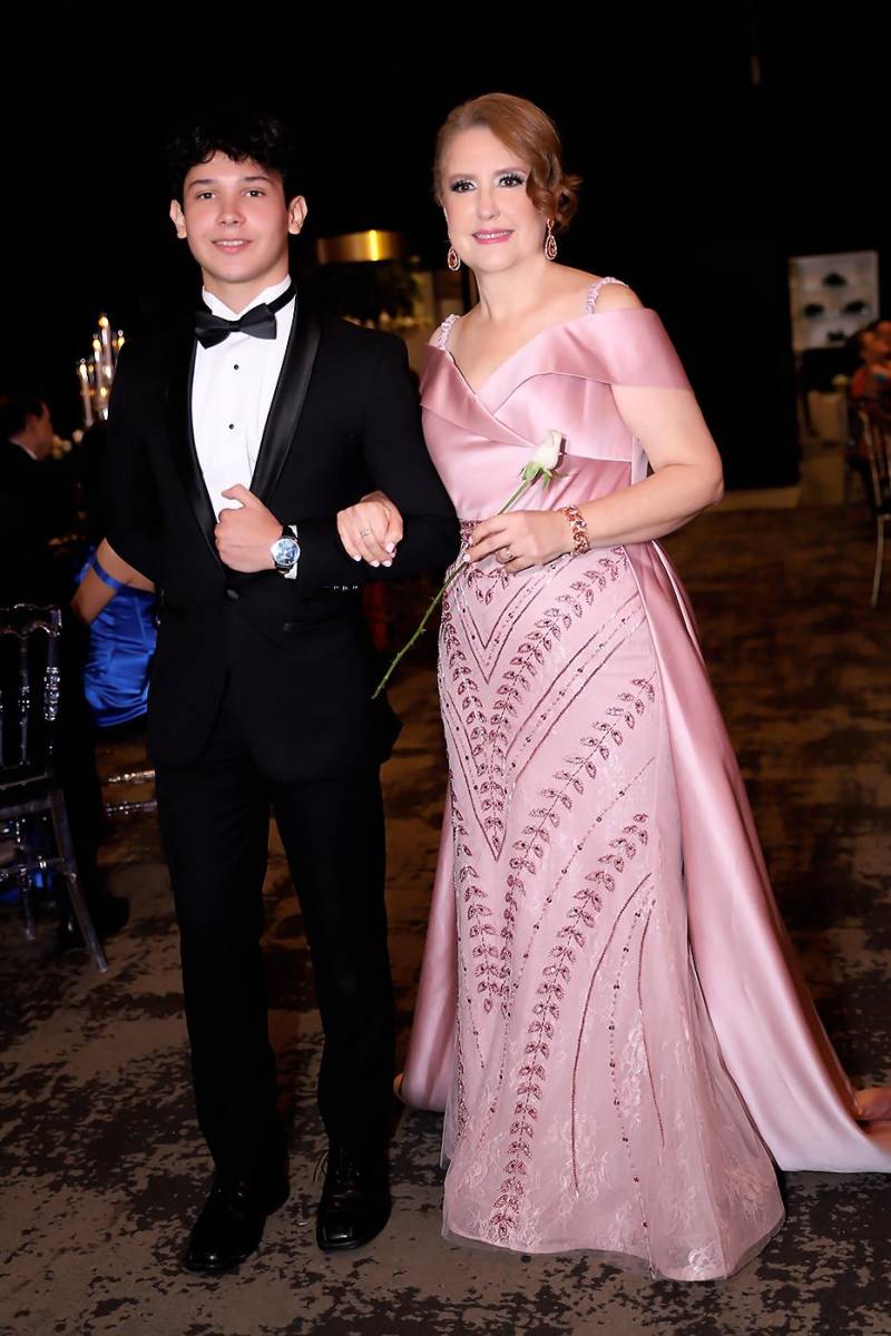 Angelo Rubí y Norma Espinal.