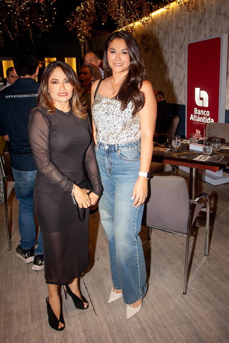  Danelia Alvarado y Claudia Ramírez.