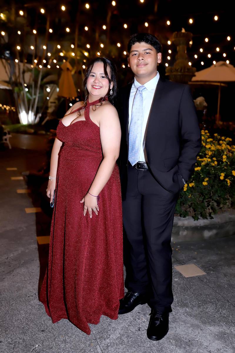 Fiesta de la prom 2025 del Instituto San José del Carmen